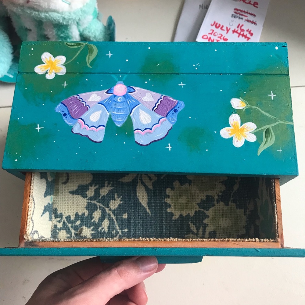 Hand-Painted Teal Jewelry Box with Floral Accents - Picture 7 of 7